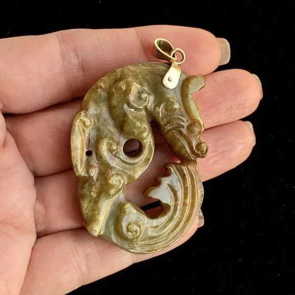 c1976 Seahorse Dragon Asian Carved Brown Jade Stone Pendant 14k Gold Bail